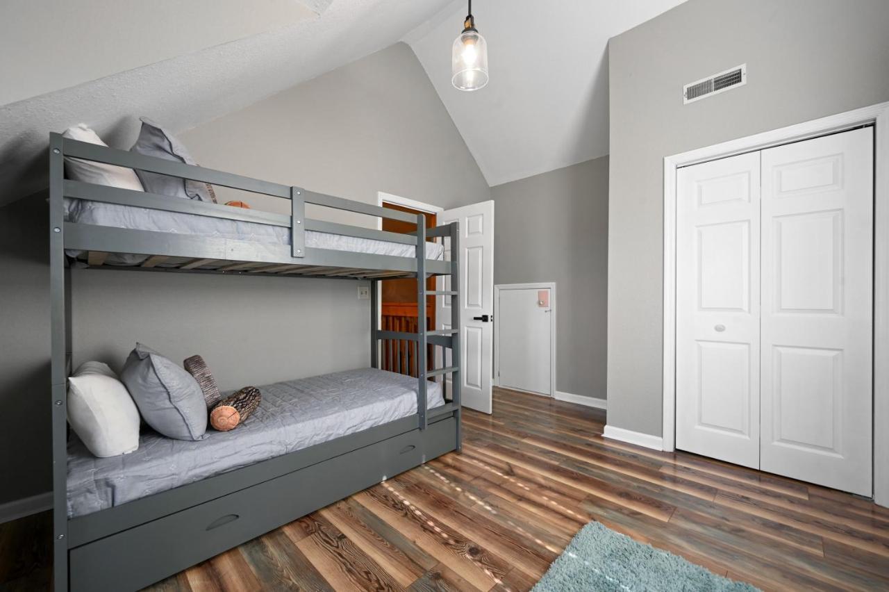 Private Mountain Cabin, Hot Tub Escape In The Smokies, With The View Sevierville Esterno foto