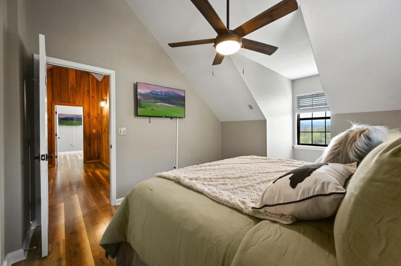 Private Mountain Cabin, Hot Tub Escape In The Smokies, With The View Sevierville Esterno foto