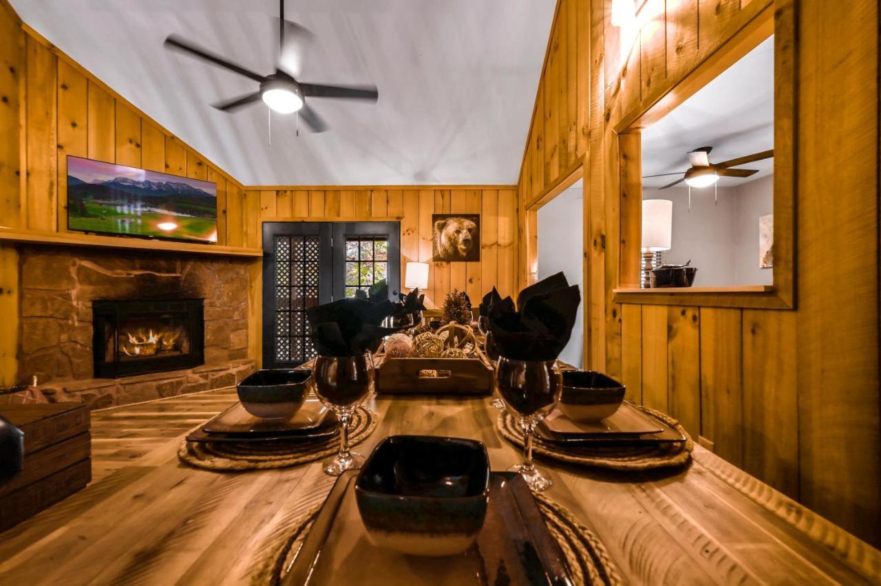 Private Mountain Cabin, Hot Tub Escape In The Smokies, With The View Sevierville Esterno foto