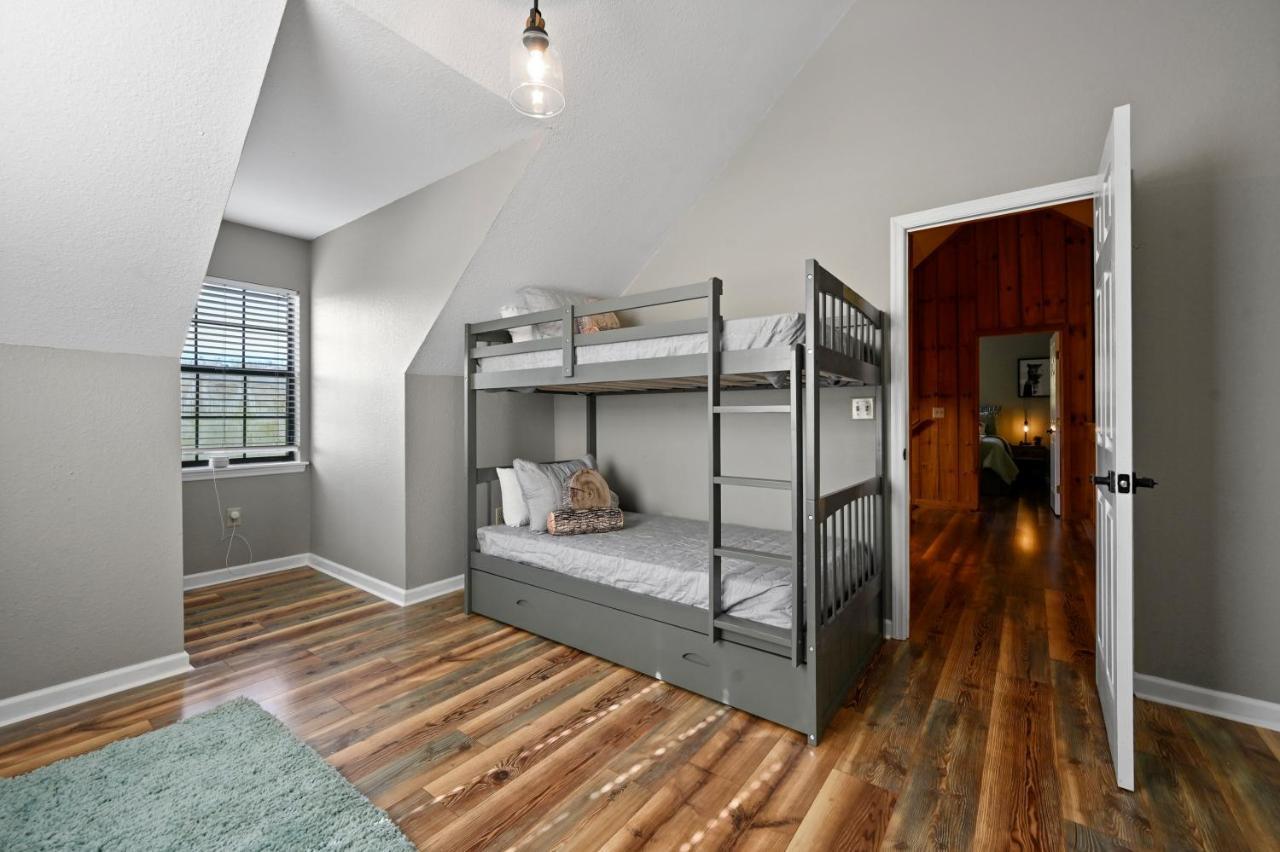 Private Mountain Cabin, Hot Tub Escape In The Smokies, With The View Sevierville Esterno foto