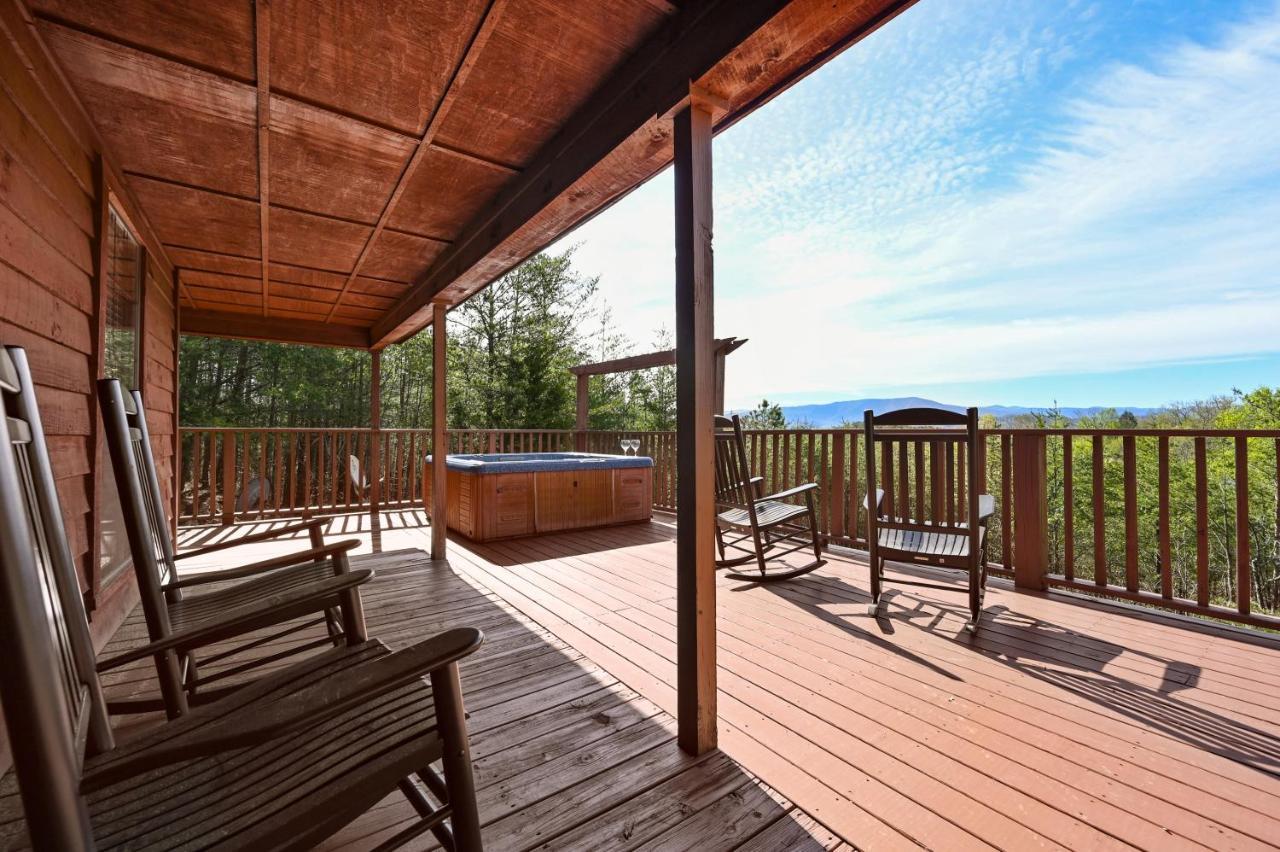 Private Mountain Cabin, Hot Tub Escape In The Smokies, With The View Sevierville Esterno foto