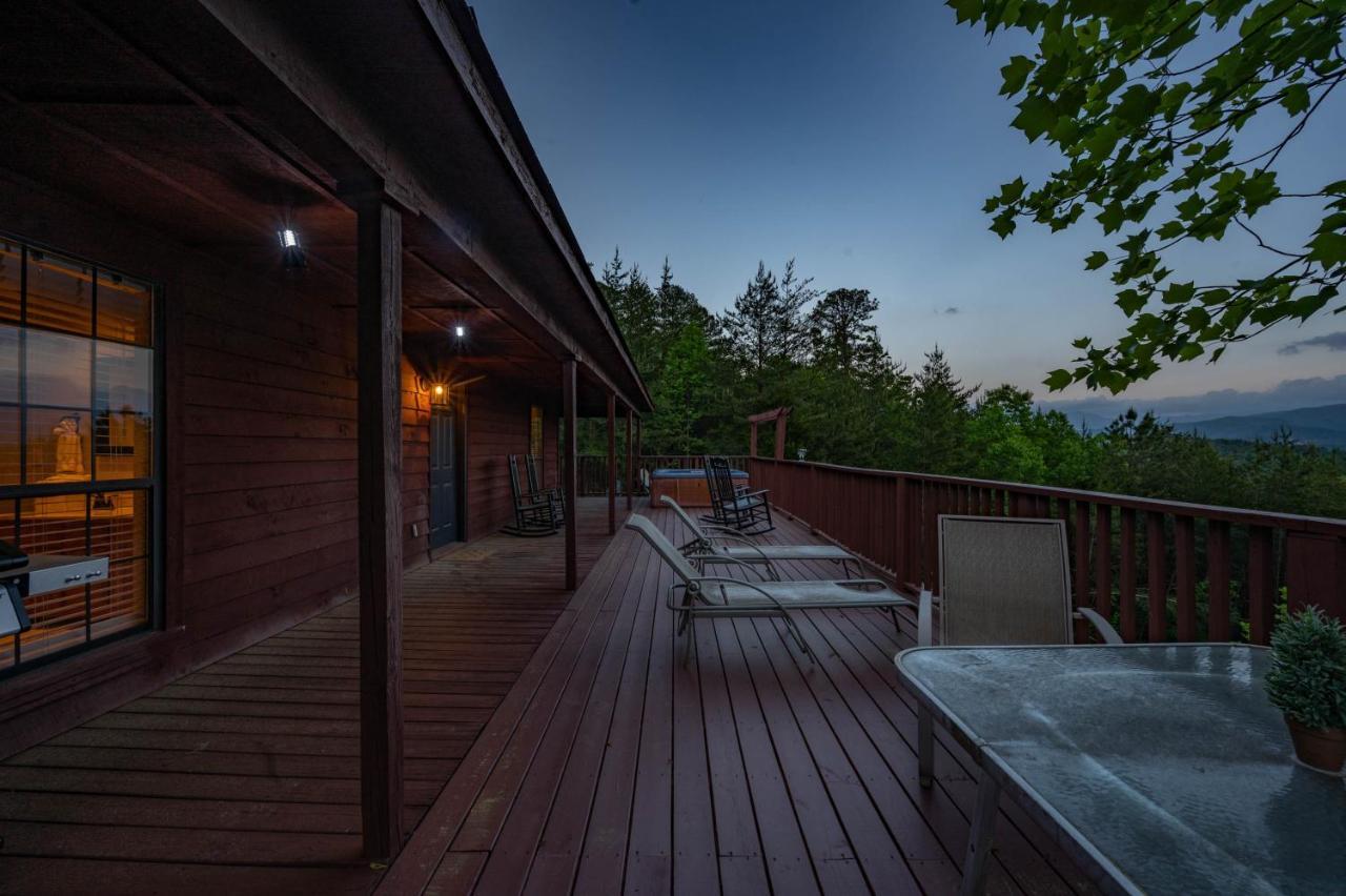Private Mountain Cabin, Hot Tub Escape In The Smokies, With The View Sevierville Esterno foto
