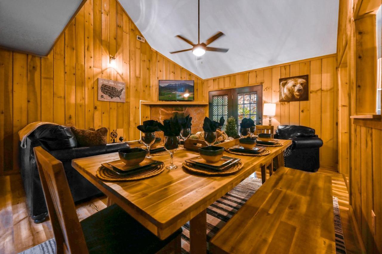 Private Mountain Cabin, Hot Tub Escape In The Smokies, With The View Sevierville Esterno foto