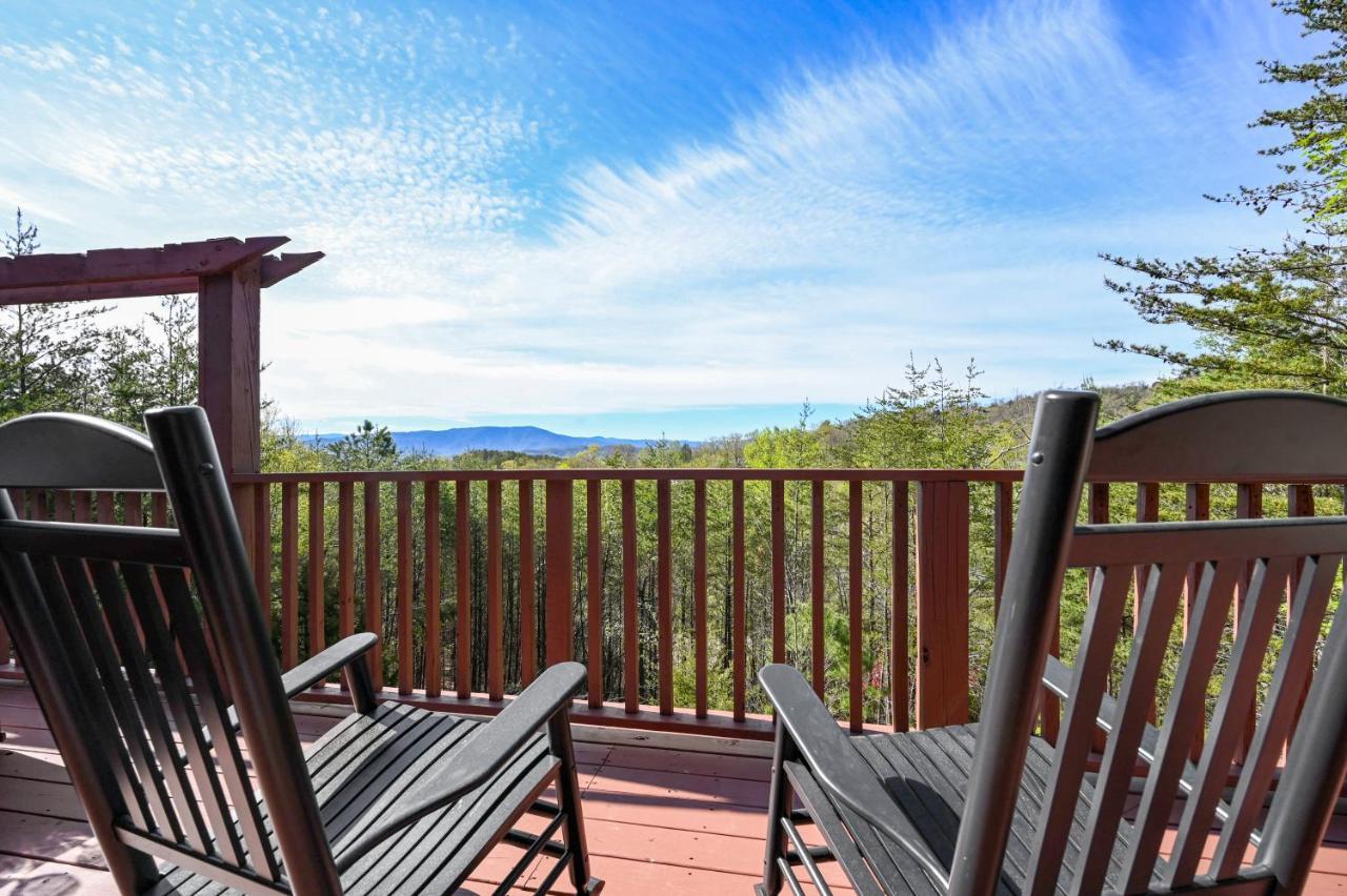 Private Mountain Cabin, Hot Tub Escape In The Smokies, With The View Sevierville Esterno foto