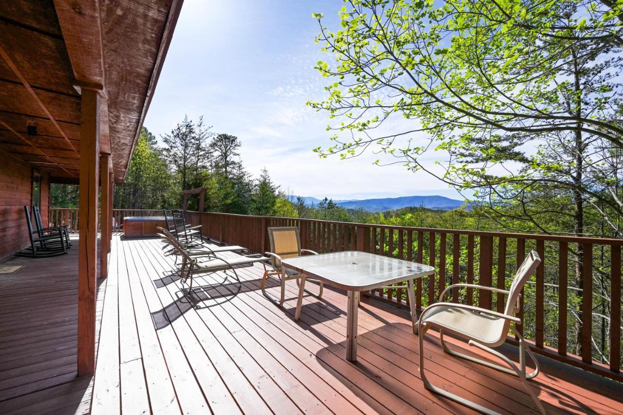Private Mountain Cabin, Hot Tub Escape In The Smokies, With The View Sevierville Esterno foto