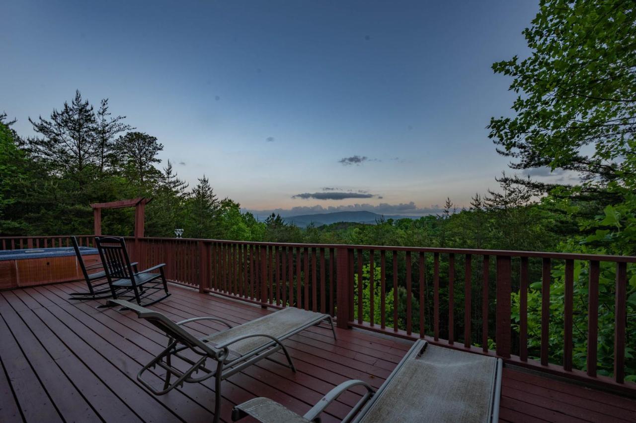Private Mountain Cabin, Hot Tub Escape In The Smokies, With The View Sevierville Esterno foto