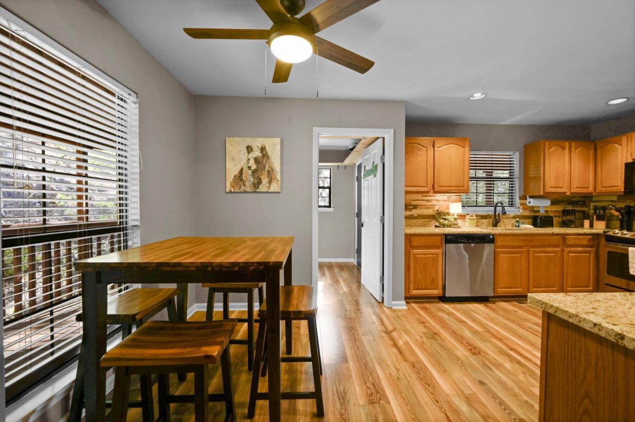 Private Mountain Cabin, Hot Tub Escape In The Smokies, With The View Sevierville Esterno foto