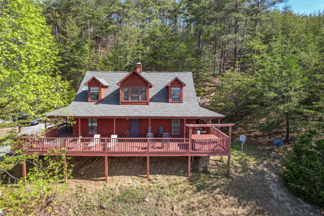 Private Mountain Cabin, Hot Tub Escape In The Smokies, With The View Sevierville Esterno foto