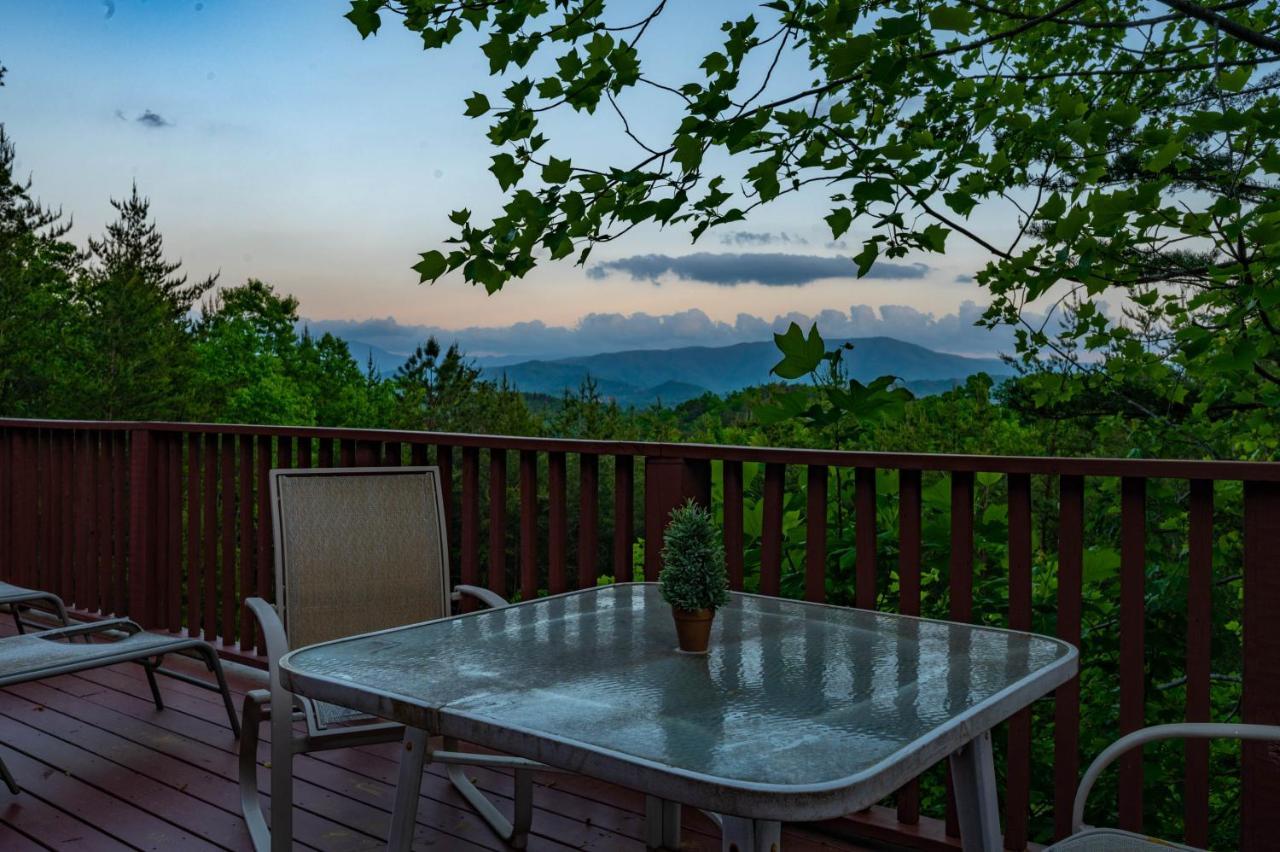 Private Mountain Cabin, Hot Tub Escape In The Smokies, With The View Sevierville Esterno foto